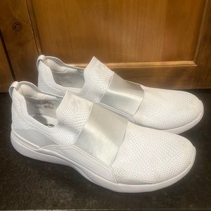 Men’s APL techloom running shoe men’s size 10